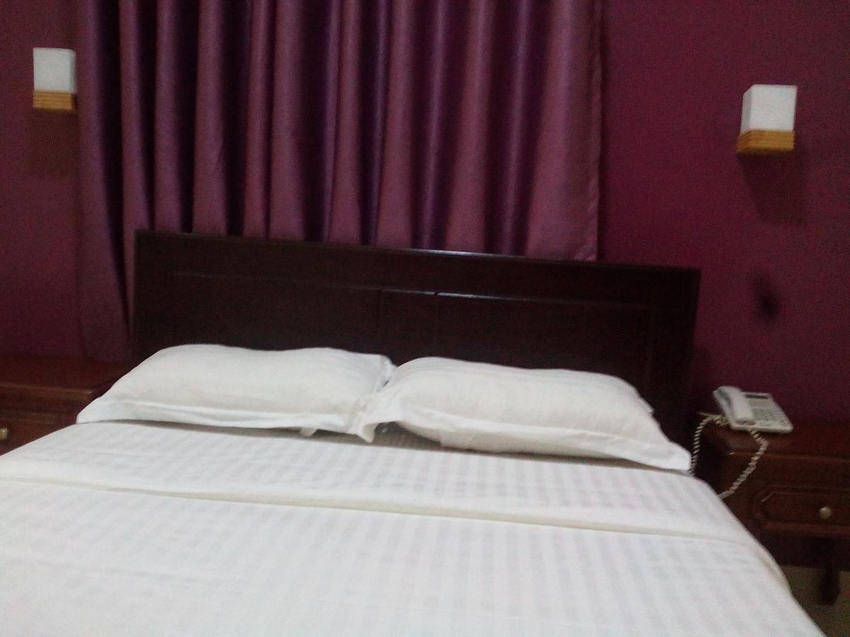 Diamonds Hotel Kampala Bagian luar foto