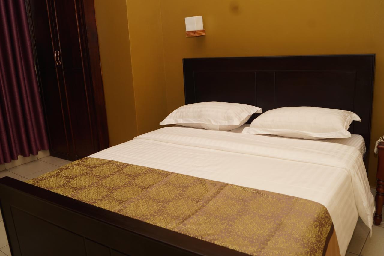 Diamonds Hotel Kampala Bagian luar foto