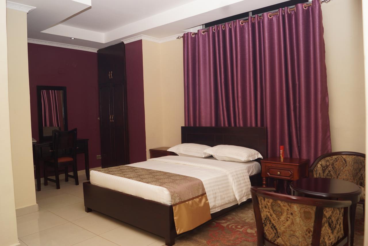 Diamonds Hotel Kampala Bagian luar foto