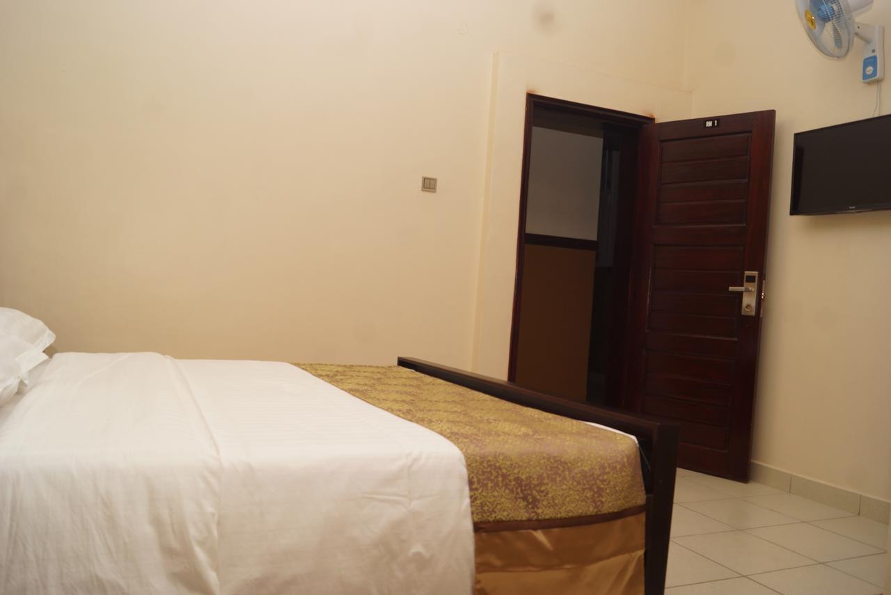 Diamonds Hotel Kampala Bagian luar foto