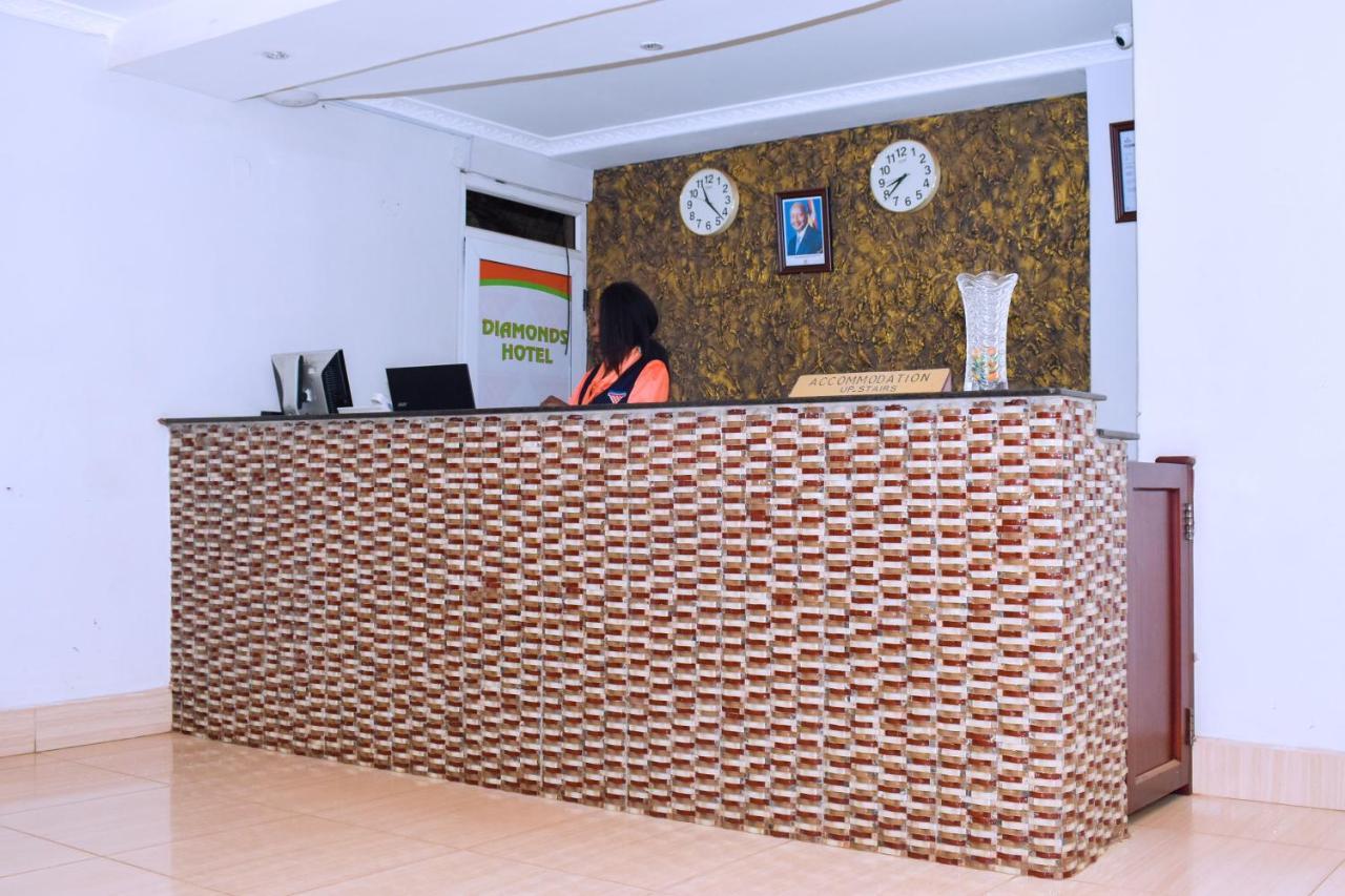Diamonds Hotel Kampala Bagian luar foto